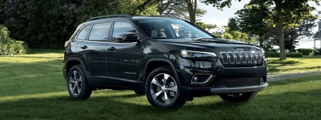 black 2022 Jeep Cherokee