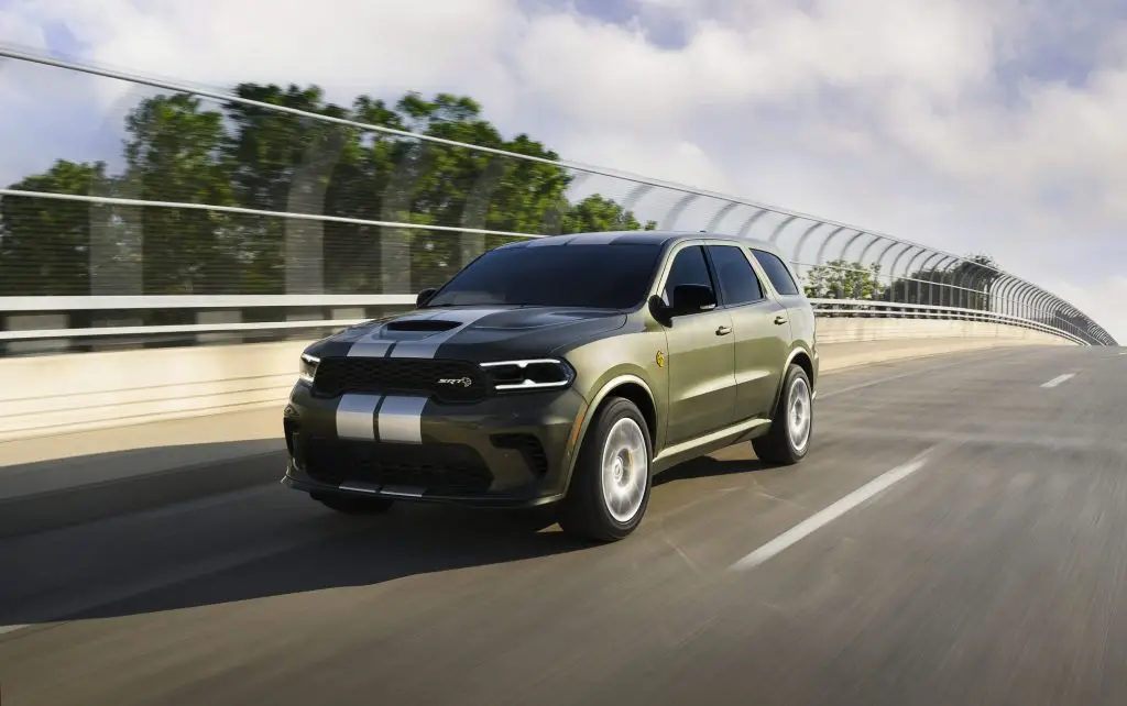 2026 Dodge Durango SRT Hellcat Jailbreak in Green Machine exterior color.